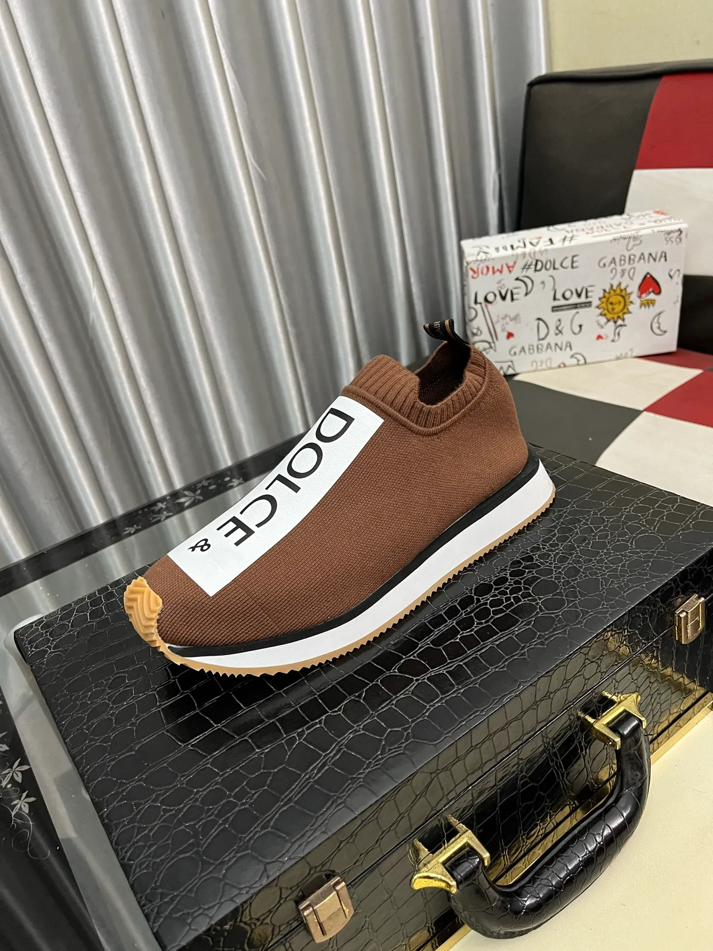 Men's men's shoes 💰420⌚️⌚️【DG～】couple casual shoes 2025z cabinet sales simultaneously 🔶Size: 35-46#️⃣ 🔷8 colors🔜The upper is made of multi-material splicing➕Mesh lining, comfortable and breathable, sole: original comfortable and wear-resistant outsole, ⚠️real thing📱photographed🎬real thing is better📢📢📢
